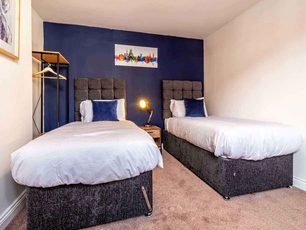 Northfield Street, Worcester City Centre - Guest Homes Екстер'єр фото