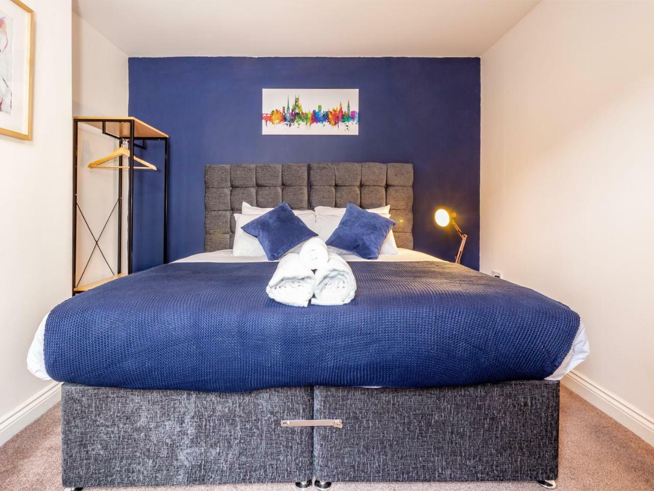 Northfield Street, Worcester City Centre - Guest Homes Екстер'єр фото