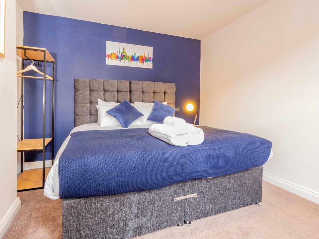Northfield Street, Worcester City Centre - Guest Homes Екстер'єр фото