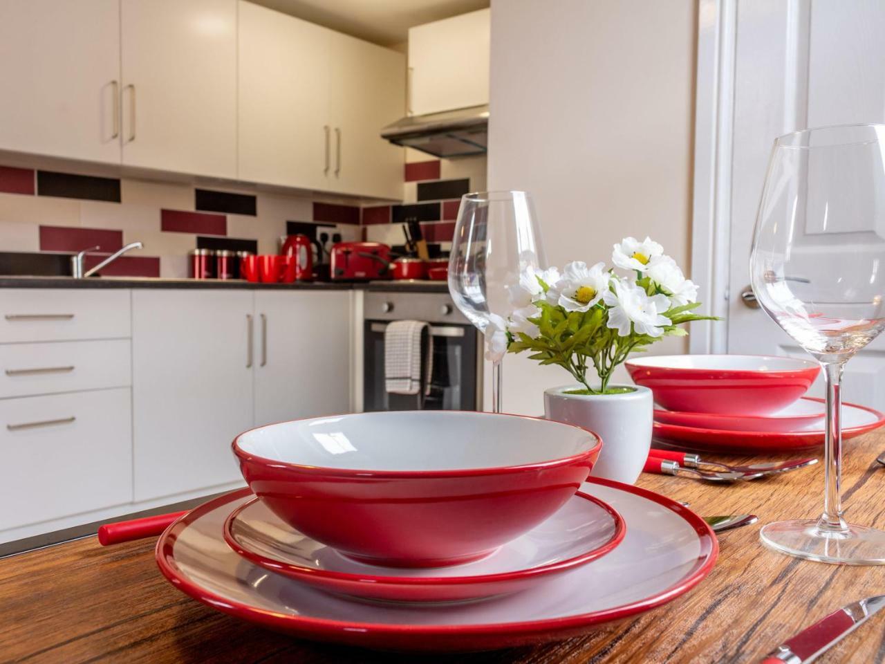 Northfield Street, Worcester City Centre - Guest Homes Екстер'єр фото