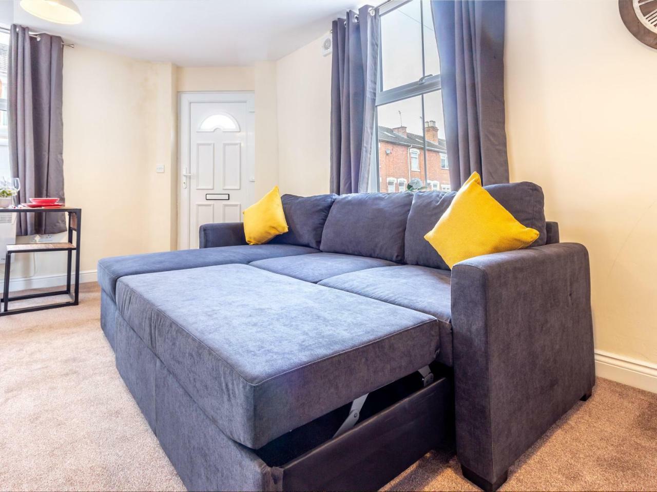 Northfield Street, Worcester City Centre - Guest Homes Екстер'єр фото