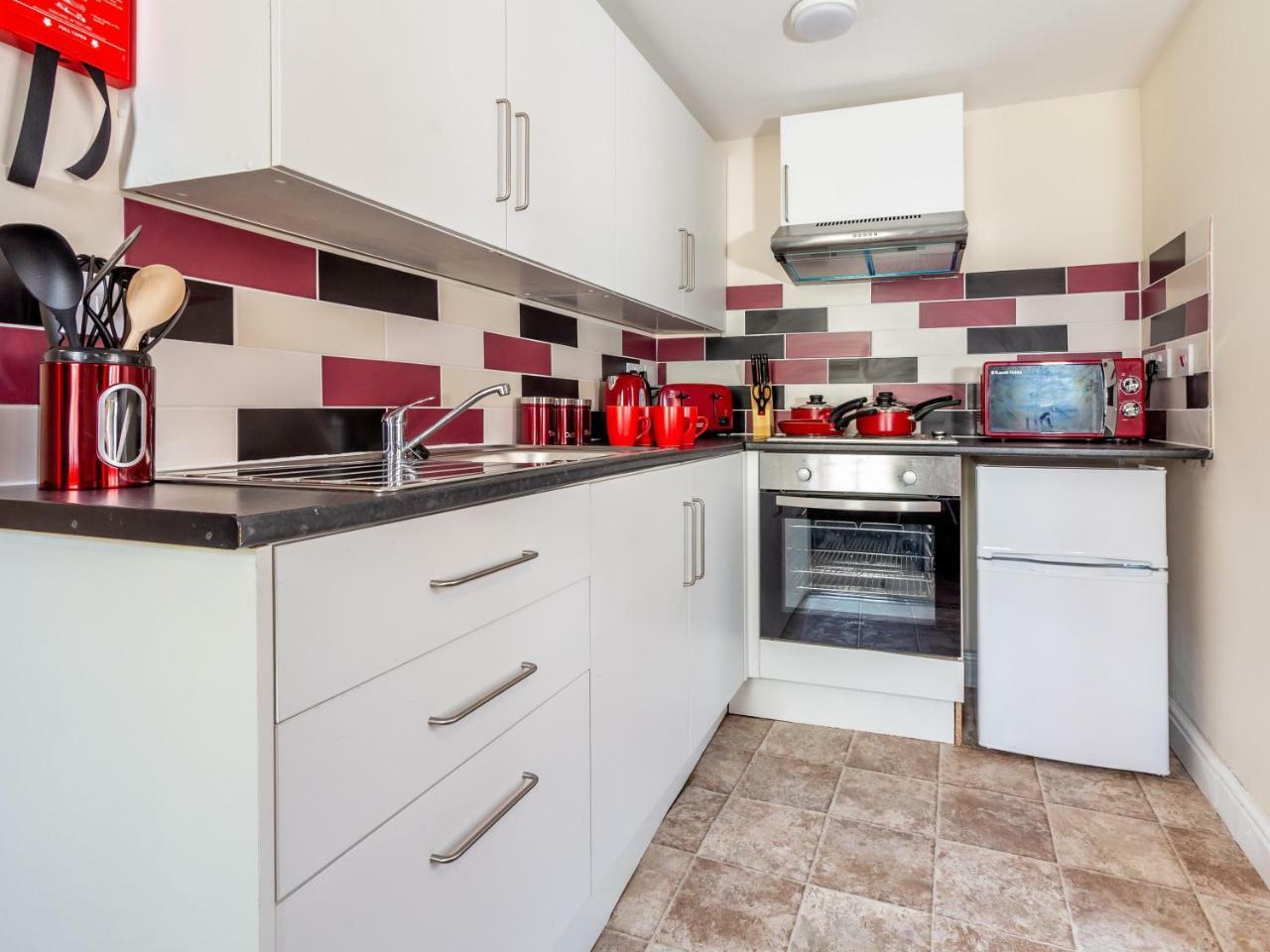 Northfield Street, Worcester City Centre - Guest Homes Екстер'єр фото