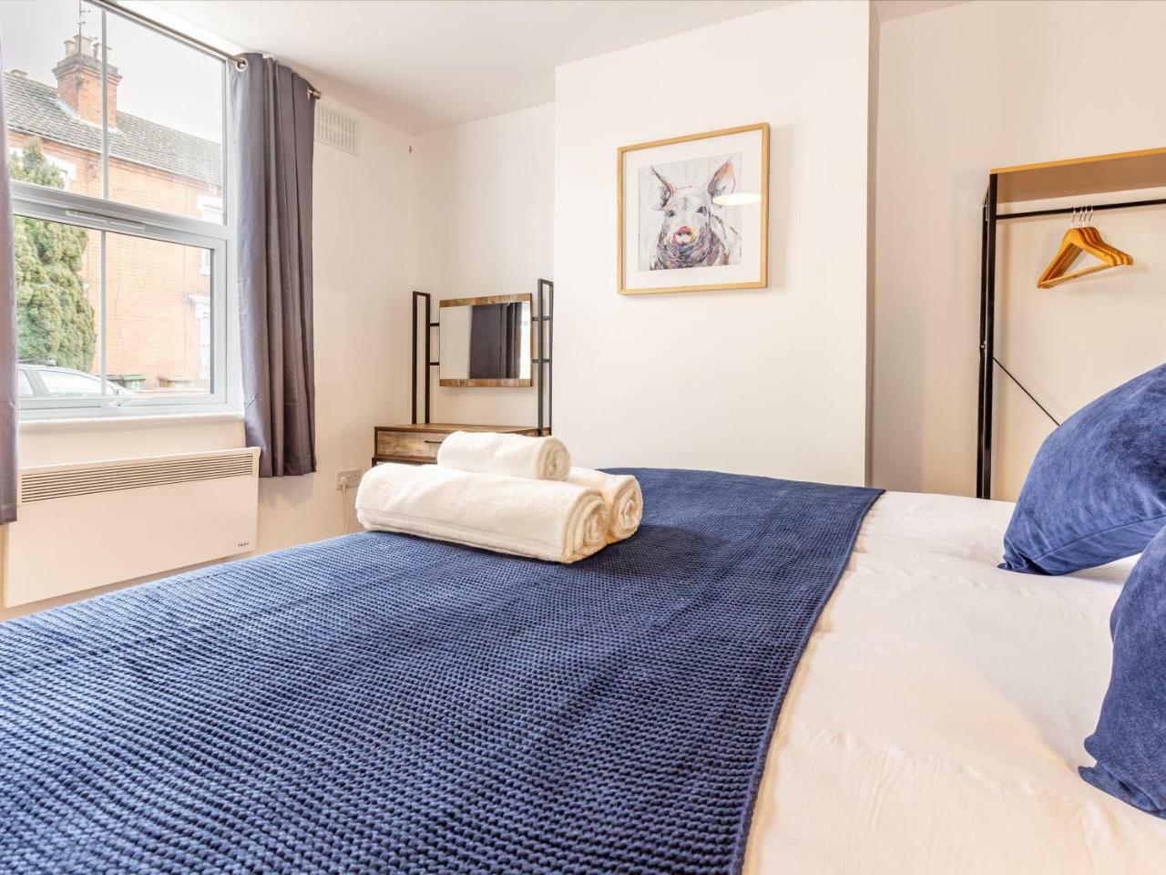 Northfield Street, Worcester City Centre - Guest Homes Екстер'єр фото